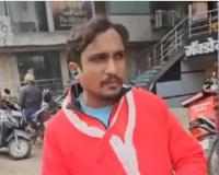 Zomato Worker Over Santa Costume