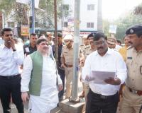  Minister Ponnam Prabhakar Reviews Road Safety Measures at Black Spots in Hyderabad