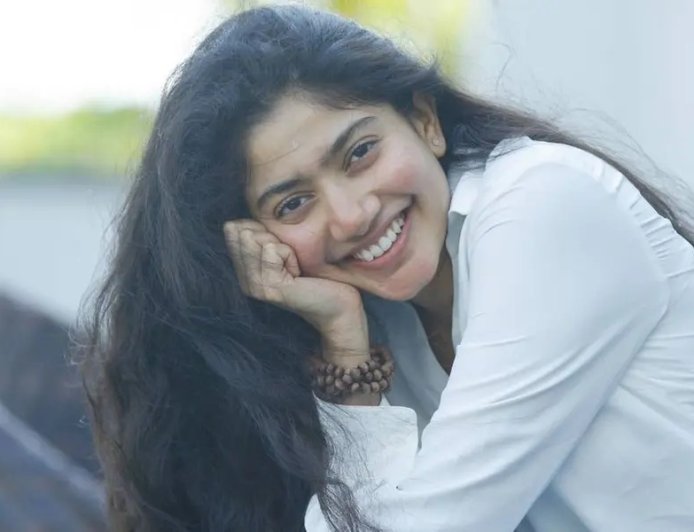 స్టార్ హీరోయిన్ బయోపిక్ లో సాయి పల్లవి?