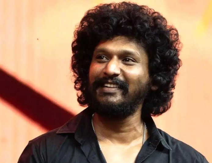 బ్యాంక్ ఉద్యోగి నుంచి పాన్ ఇండియా డైరెక్టర్..