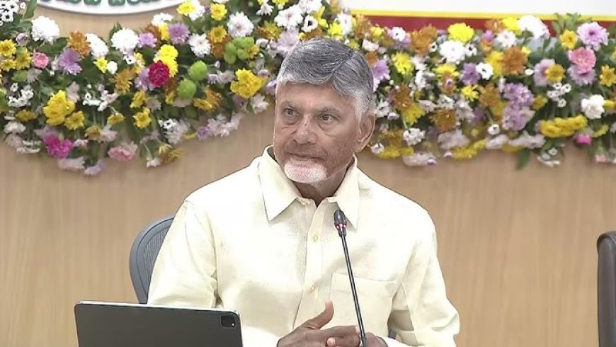అధికారుల వ్యవహారంపై చంద్రబాబుకు మాజీల చురకలు