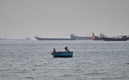 Iran Re-Closes Strategic Hormuz Waterway