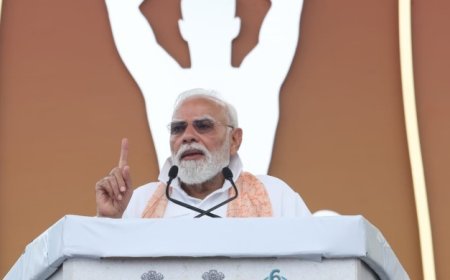 PM Leads Yoga Day Celebrations in Kolkata