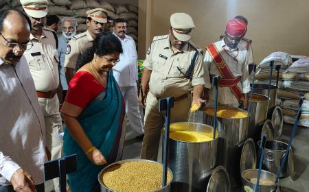 Judge Inspects Central Prison