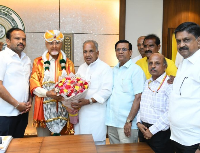 Karnataka Leaders Invite CM Naidu