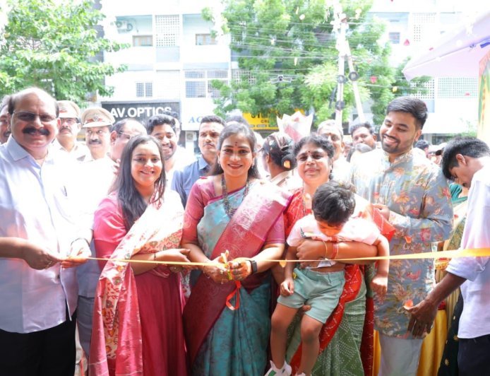 Home Minister Vangalapudi Anitha Inaugurates Swagramam Restaurant