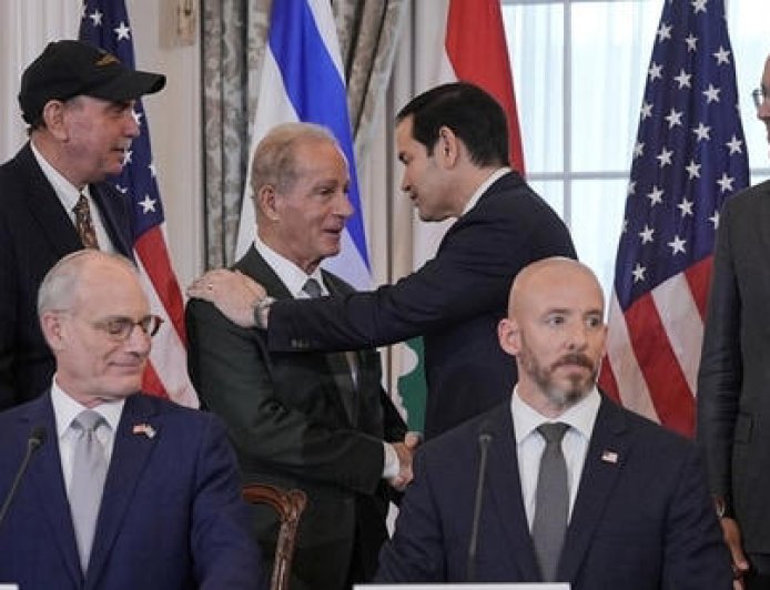 Israel, Lebanon Sign Peace Pact