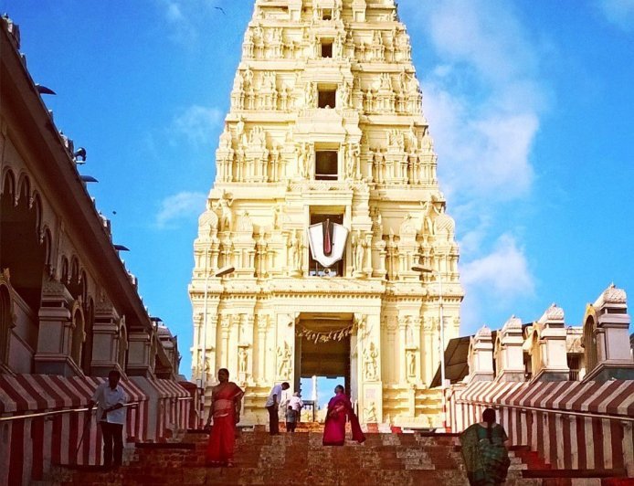 Security Lapse At Dwaraka Tirumala