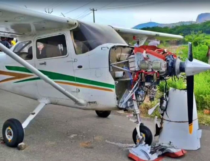 Training Aircraft Makes Emergency Landing