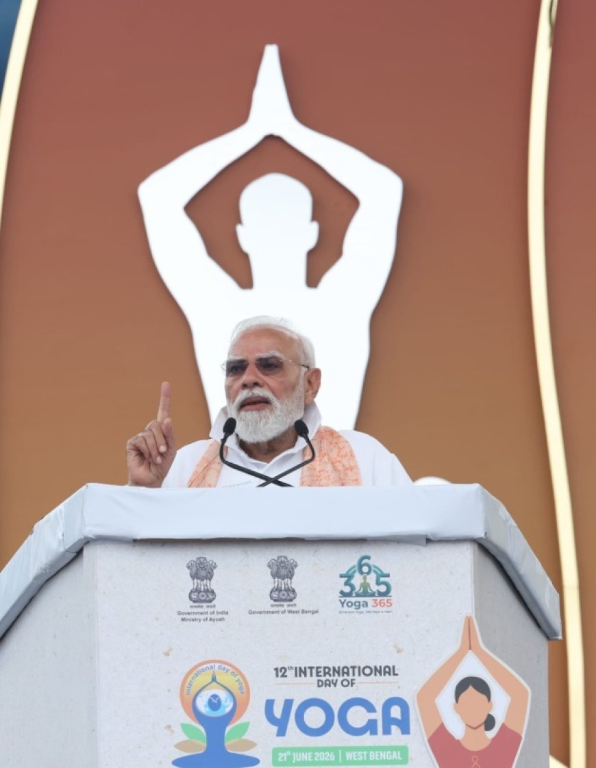 PM Leads Yoga Day Celebrations in Kolkata