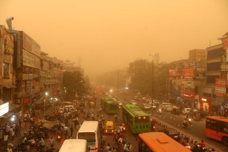 Delhi Hit by Massive Dust Storm