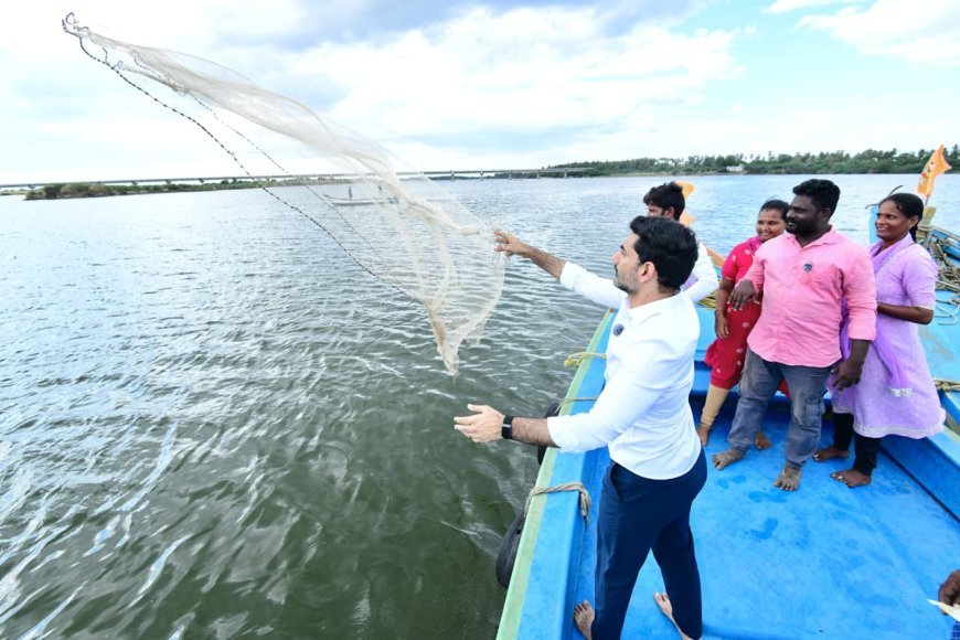 Lokesh Meets Fisherfolk at Puligadda