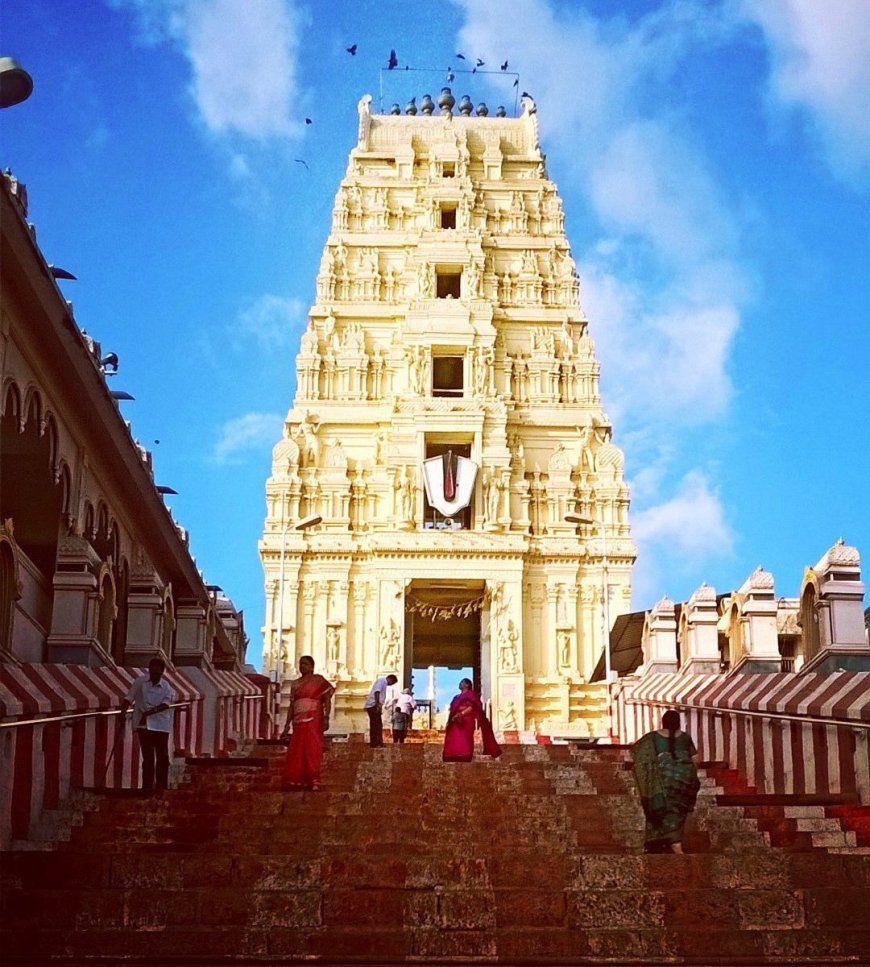 Security Lapse At Dwaraka Tirumala