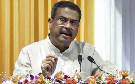 Centre Denies Pradhan Resignation Rumours