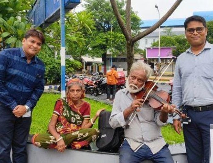 Anand Mahindra Helps 80-Year-Old Violinist