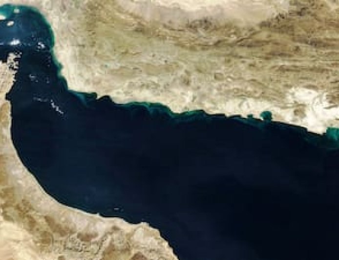 Iran Threatens Hormuz Closure