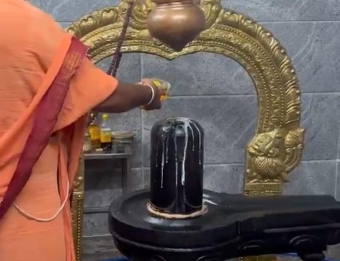 Shiva Temple Phenomenon Draws Devotees