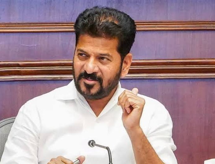 పార్టీలో రేవంత్ వీక్ అవుతున్నారా?
