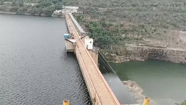 తెలుగు రాష్ట్రాల మధ్య ముదురుతున్న జల వివాదాలు